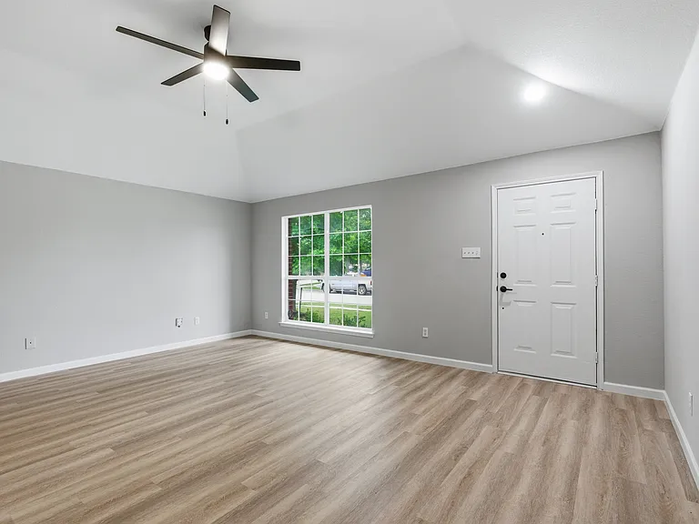2051 Sunny Side Dr — Photo 9