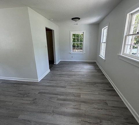 2nd image of 4 Lewis Street
