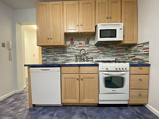 1st image of 1914 22nd Dr APT 1