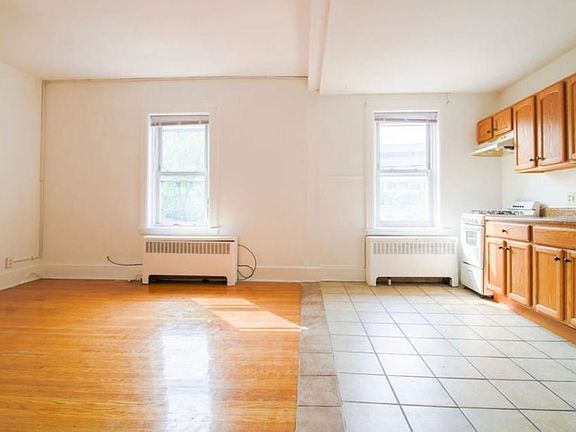 2nd image of 51 Elm St APT 10