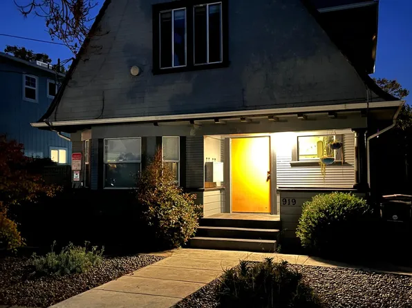 919 60th St APT 2, Oakland, CA 94608