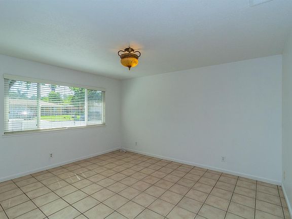 2nd image of 4663 N Kavanagh Ave