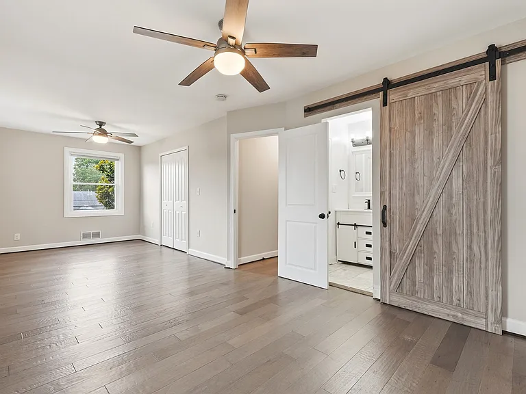 10 Birch Ave — Photo 14