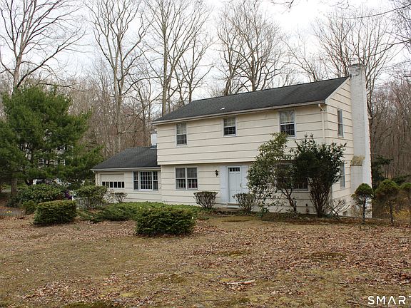 2nd image of 12 Sportsman's Hill Road
