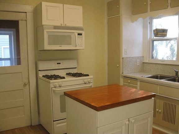 2nd image of 1616 Edmund Ave