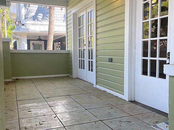 2nd image of 146 13th Ave NE