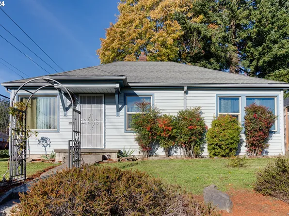 9207 SE Alder St, Portland, OR 97216