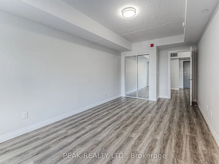 30 George St S #208 — Photo 14