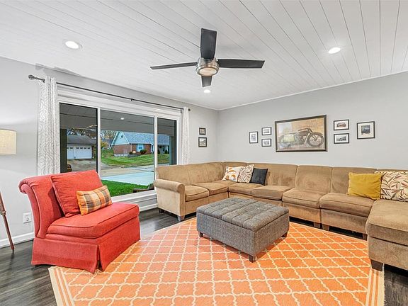 5th image of 2847 Flintwood Dr