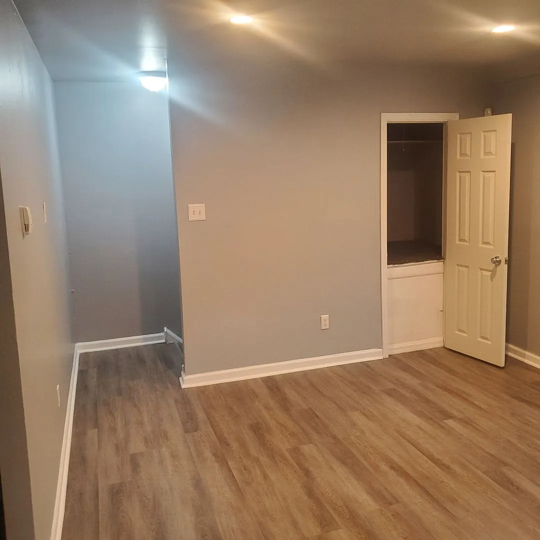 567 Allengrove Street — Photo 3