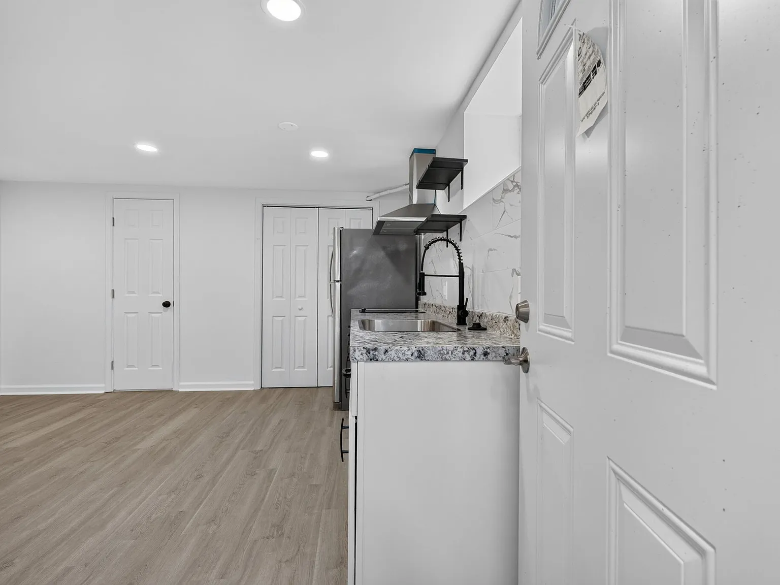 2 bed, 1050 sqft, $1,499 — Photo 1