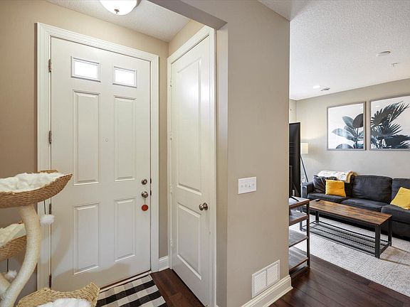 4th image of 8286 Jonquil Ln N