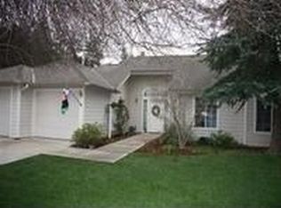 228 Fallbrook Cir, Reedley, CA 93654