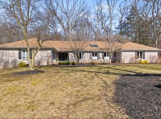 12 Mountain Rd, Penfield, NY 14526