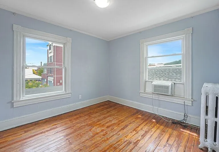 1004 Prince Edward St #2 — Photo 4