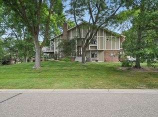 6800 Buckingham Ct, Woodbury, MN 55125