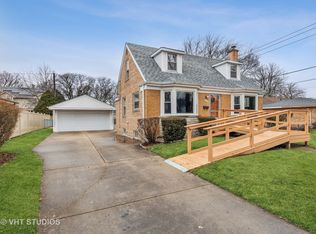 9134 Mango Ave, Morton Grove, IL 60053