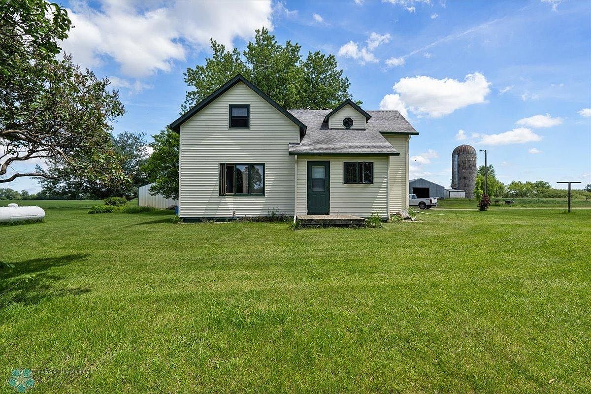 9450 County Road 1, Hankinson, ND 58041 | Zillow