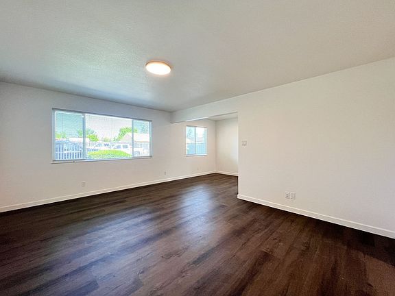4th image of 16-32 Avon Ave #16