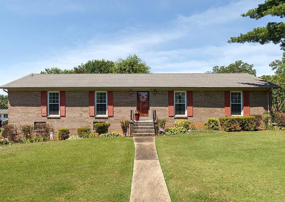 1st image of 1611 Bridlewood Dr