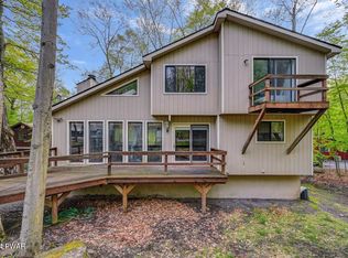 28 Wedge Dr, Lake Ariel, PA 18436