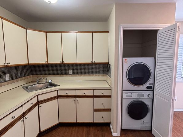 131 Longfellow Ave FLOOR 1