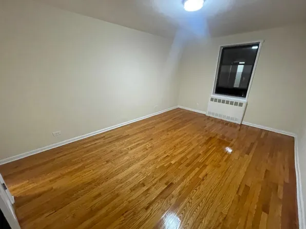 65-65 Booth Street image 4 of 9