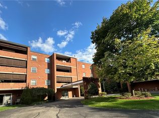 2850 Edgecliff Rd APT 22, New Kensington, PA 15068