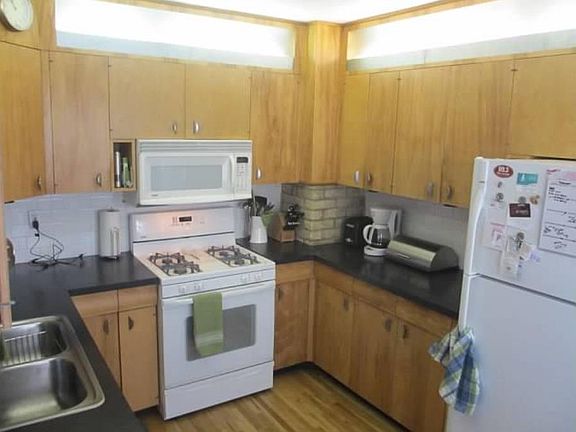 2nd image of 4025 11th Ave S