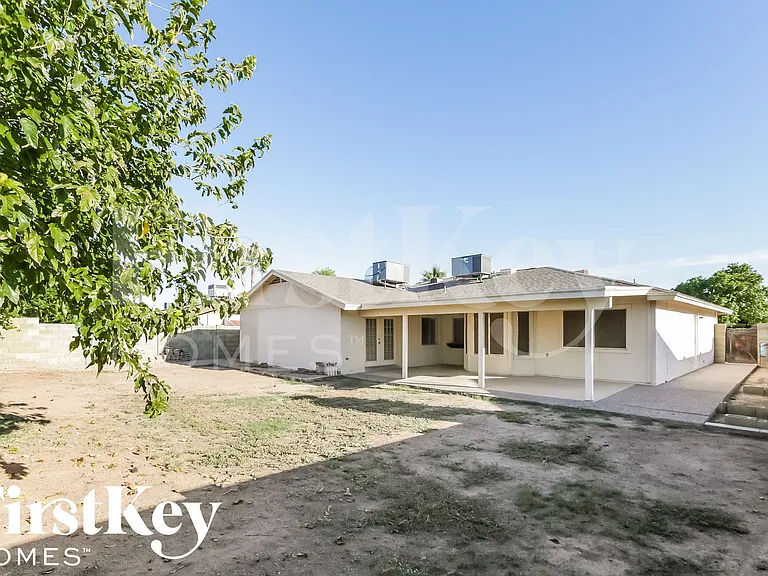 7366 W Jenan Dr — Photo 15