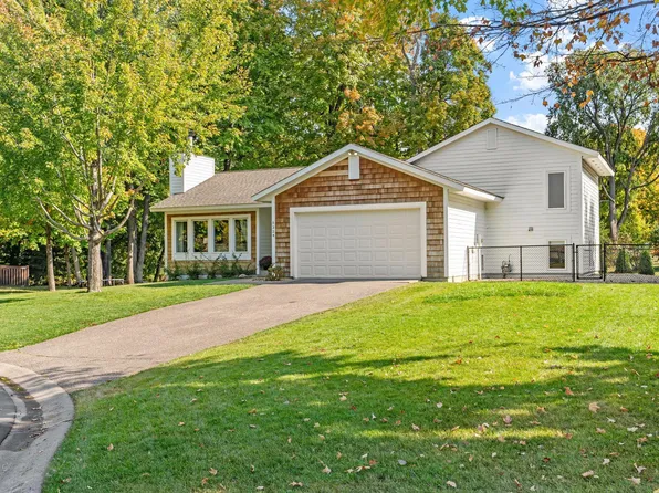 5324 Lake Ave NE, Albertville, MN 55301
