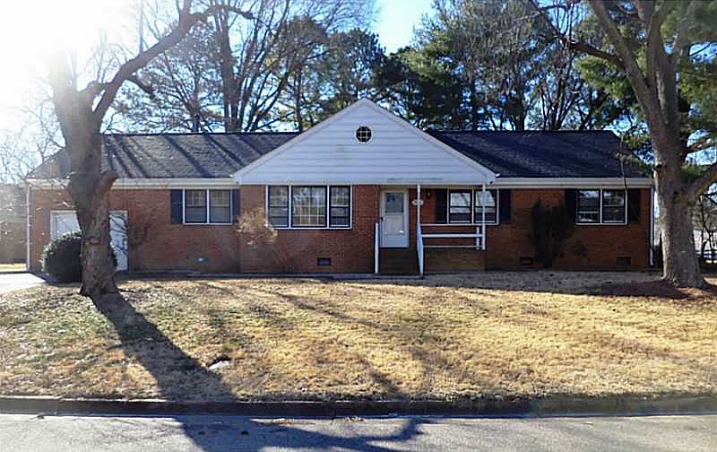 1st image of 521 Whitehaven Cres
