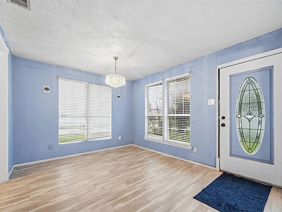 3rd image of 414 Thomas St