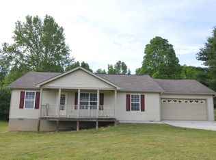 128 S Walden Crown Dr, Harriman, TN 37748