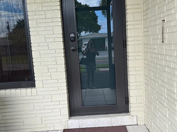 2nd image of 230 NE 2nd Pl