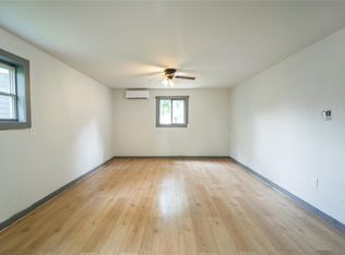 5313 Firnat St #B, Houston, TX 77016