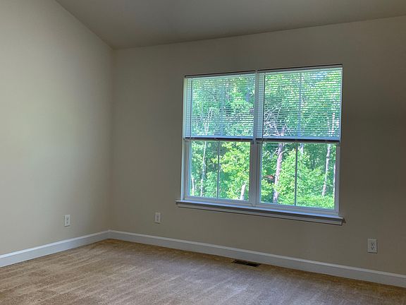 5th image of 72 Andrews Pl