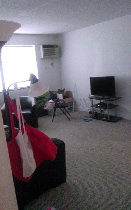 2nd image of 17 Winter St #2
