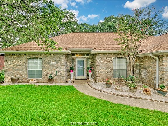 3rd image of 2705 Mirkwood Ct