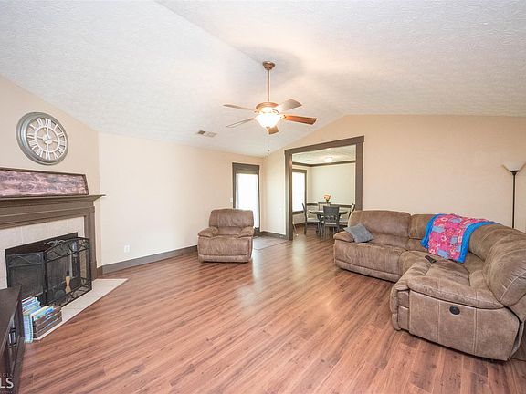 3rd image of 239 Glazier Farms Way