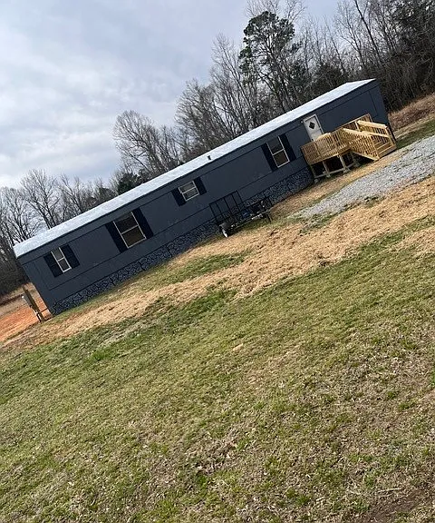 4919 Highway 76 W — Photo 1