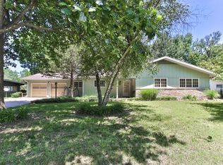 2448 S Luster Ave, Springfield, MO 65804