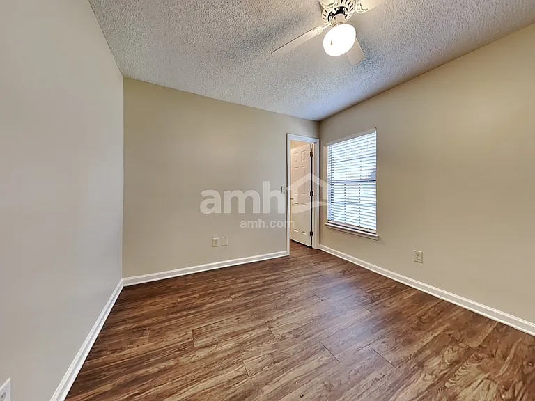 7568 Deer Cove Ln — Photo 18