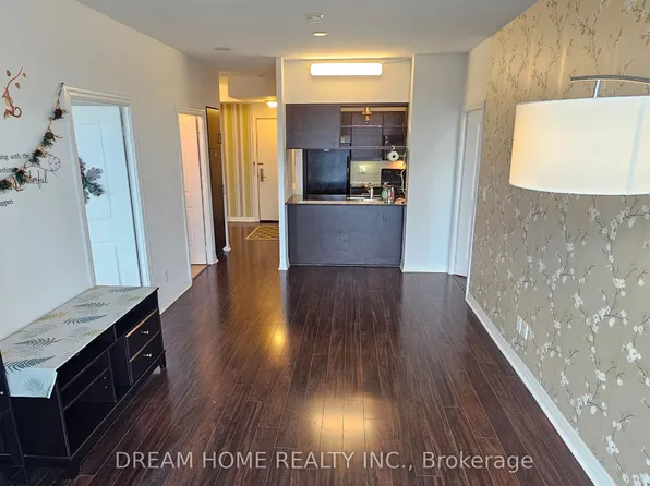 30 Herons Hill Way N, Toronto, ON