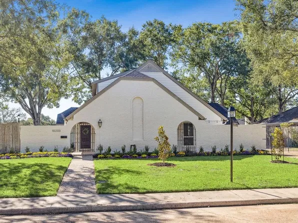 10203 Meadow Lake Lane, Houston, TX 77042