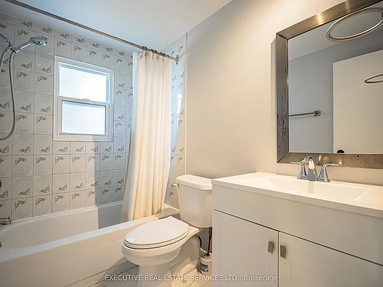 131 Rockwood Ave #18 — Photo 24