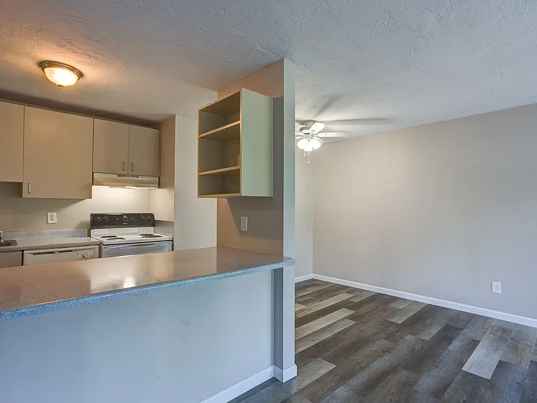 Sierra Terrace — Photo 18