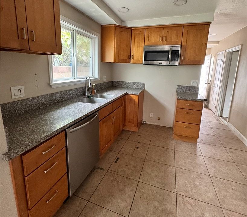 2nd image of 9307 San Miguel Ave
