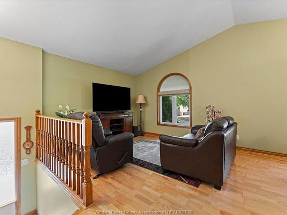 3rd image of 3948 Bliss Rd