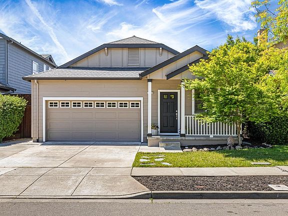 2nd image of 1545 Gamay Street